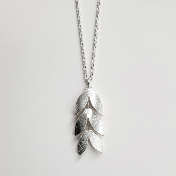 3 petal drop pendant