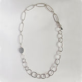Asymmetric short links necklace