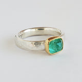 Emerald rose cut hammered ring