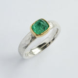 Emerald rose cut hammered ring