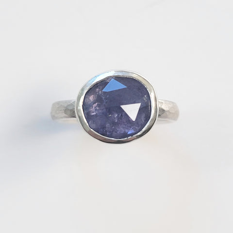 Hammered tanzanite ring