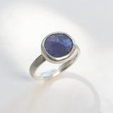 Hammered tanzanite ring