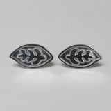 Leaf embossed stud