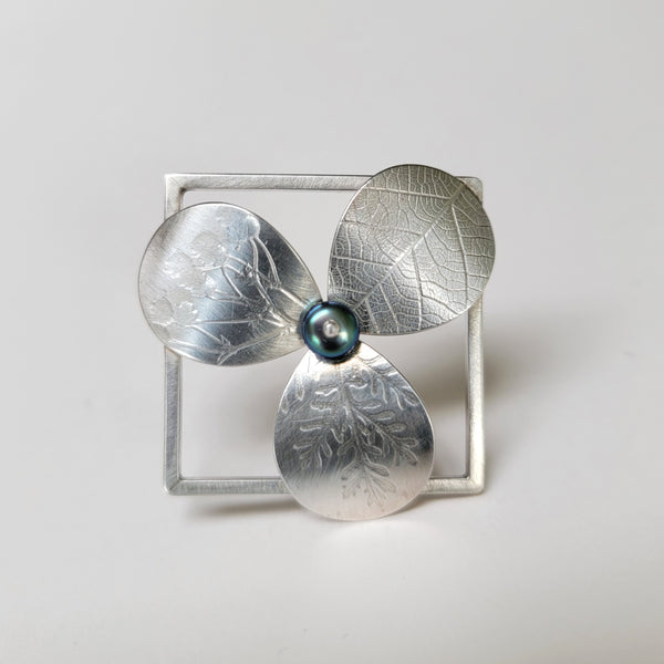 Pearl petal brooch