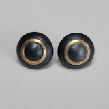 Round stud gold circle