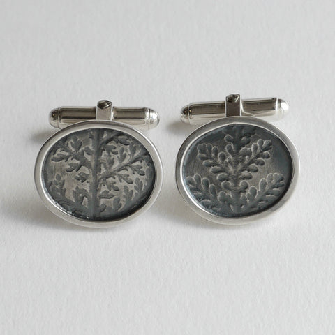 Dusty miller frame leaf cufflink