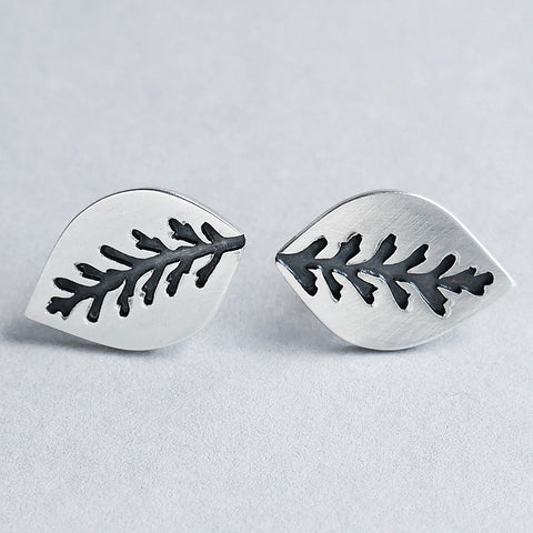 Pierced leaf studs