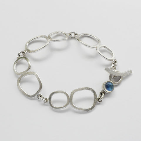 Freeform links bracelet