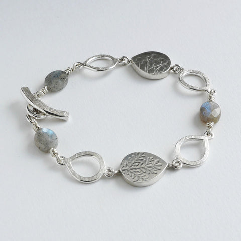 Labradorite teardrop bead bracelet